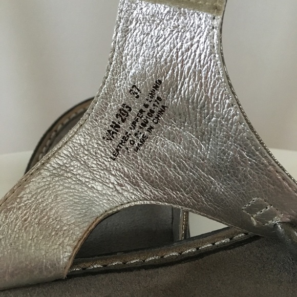 Algeria thong-style sandal - Picture 5 of 6